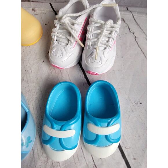 Lot 7 Pairs Shoes For 18in Dolls Battat Sandles Rain Boots Sneakers Flats - Picture 3 of 9